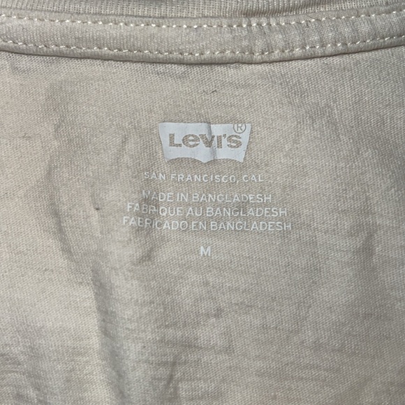 Levis Shirt Womens Medium Crop Top Boxy Short Sleeve Badlands Graphic Jordie - Picture 6 of 8